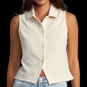RVCA Cream Textured Sleeveless Button-Front Crop Top